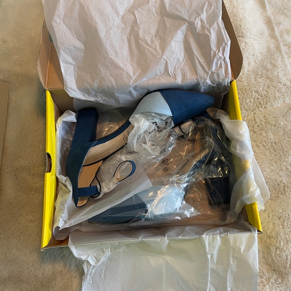 NWT Blue Color-block Heels - Picture 2 of 4